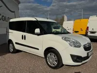 Gebraucht Opel Combo Edition 95 PS (69 kW) 2015 Weiß Van / Kleinbus