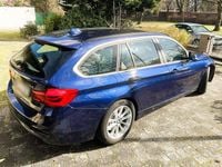 Gebraucht BMW 330 Advantage 258 PS (189 kW) 2018 Blau Kombi