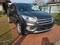Gebraucht Ford Kuga Titanium 150 PS (110 kW) 2019 Grau SUV