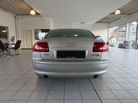 Gebraucht Audi A8 232 PS (170 kW) 2010 Eissilber Limousine