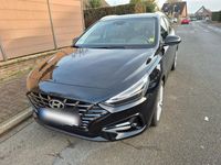 Gebraucht Hyundai i30 120 PS (88 kW) 2022 Schwarz Kombi