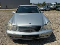 Gebraucht Mercedes C220 Avantgarde 143 PS (105 kW) 2003 Silber Kombi