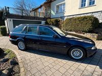 Gebraucht BMW 525 192 PS (141 kW) 2001 Blau Kombi