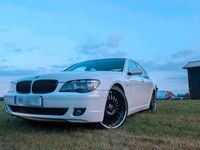 Gebraucht BMW 750 367 PS (269 kW) 2007 Weiß Limousine