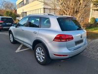 Gebraucht VW Touareg 204 PS (150 kW) 2012 Silber SUV