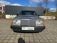 Gebraucht Mercedes E300 179 PS (131 kW) 1987 Other Limousine