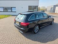 Gebraucht Mercedes C180 156 PS (114 kW) 2016 Schwarz Kombi