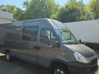 Gebraucht Iveco Daily 170 PS (125 kW) 2014 Silber Van / Kleinbus