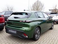 Gebraucht Peugeot 308 Active 131 PS (96 kW) 2024 Gruen Limousine