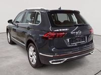 Gebraucht VW Tiguan Elegance 245 PS (180 kW) 2022 Uranograu SUV