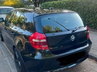 Gebraucht BMW 116 122 PS (89 kW) 2010 Schwarz Kleinwagen