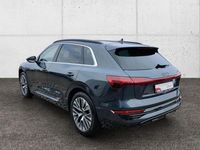 Gebraucht Audi Q8 e-tron Ambiente 300 kW (408 PS) 2023 Manhattangrau metallic (metallic) SUV