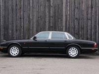 Używany Jaguar XJ Executive 237 KM (174 kW) 2000 Czarny Sedan/Limuzyna