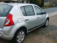 Gebraucht Dacia Sandero 75 PS (55 kW) 2010 Silber Limousine