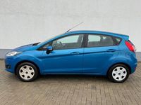 Gebraucht Ford Fiesta Trend 101 PS (74 kW) 2010 Blau Kleinwagen
