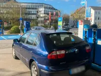 Usata Seat Leon 90 CV (66 kW) 2002 Blu Utilitaria