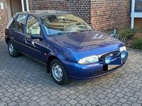 Gebraucht Ford Fiesta Style 75 PS (55 kW) 1999 Violet Kleinwagen