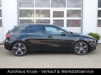 Gebraucht Mercedes A200 Night 163 PS (119 kW) 2023 Schwarz Limousine