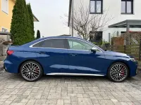 Gebraucht Audi S3 Ambiente 333 PS (244 kW) 2024 Blau Limousine
