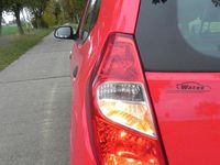 Gebraucht Hyundai i10 69 PS (50 kW) 2013 Rot Kleinwagen