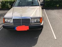 Gebraucht Mercedes 230 132 PS (97 kW) 1988 Gold Coupé