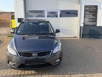 Gebraucht Kia Ceed Sportswagon Edition 7 111 PS (81 kW) 2012 Grau Kombi