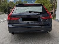 Gebraucht Volvo V90 Momentum 190 PS (139 kW) 2016 Blau Kombi