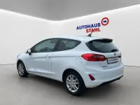 Gebraucht Ford Fiesta Cool & Connect 75 PS (55 kW) 2020 Weiß Kleinwagen