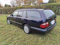 Gebraucht Mercedes E240 Elegance 170 PS (125 kW) 2002 Blau Kombi