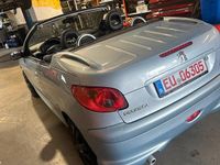 Gebraucht Peugeot 206 CC 108 PS (79 kW) 2004 Blau Cabrio