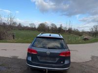 Gebraucht VW Passat 140 PS (102 kW) 2012 Grau Kombi