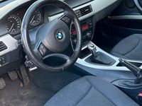 gebraucht BMW 318 i LCI