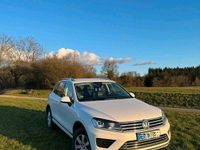 Gebraucht VW Touareg 204 PS (150 kW) 2017 Weiß SUV