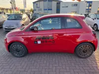 Gebraucht Fiat 500 Icon 65 PS (47 kW) 2026 Rot Limousine