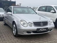 Używany Mercedes E500 Elegance 306 KM (225 kW) 2005 Srebrny Sedan/Limuzyna