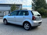 Gebraucht VW Polo Comfortline 69 PS (50 kW) 2005 Silber Kleinwagen