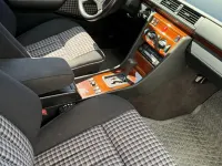 Gebraucht Mercedes E280 193 PS (141 kW) 1994 Silber Limousine