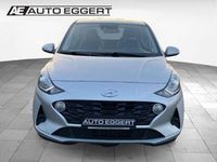 Gebraucht Hyundai i10 Select 67 PS (49 kW) 2023 Sleek silver / met Kleinwagen