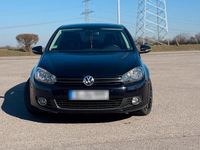 Gebraucht VW Golf VI 105 PS (77 kW) 2011 Schwarz Kleinwagen