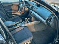Gebraucht BMW 118 148 PS (108 kW) 2009 Schwarz Kleinwagen