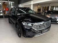 Gebraucht VW Touareg R-line 286 PS (210 kW) 2022 Deep black perleffekt SUV