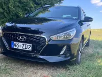Gebraucht Hyundai i30 Trend 120 PS (88 kW) 2018 Schwarz Limousine