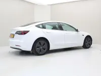 Second-hand Tesla Model 3 Standard Range 225 kW (306 CP) 2020 Alb Berlinǎ