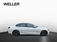 Gebraucht BMW 318 Shadowline 156 PS (114 kW) 2025 Alpinweiss iii (weiß) Limousine
