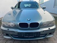 Gebraucht BMW 525 Sport Line 163 PS (119 kW) 2001 Scheffergrün Kombi