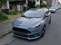 Gebraucht Ford Focus ST 185 PS (136 kW) 2015 Grau Limousine