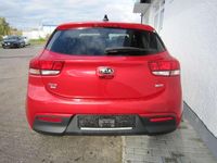 Gebraucht Kia Rio DREAM-TEAM Edition 101 PS (74 kW) 2019 Rot Limousine