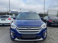 Gebraucht Ford Kuga Titanium 150 PS (110 kW) 2017 Blau SUV