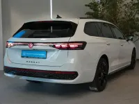 Gebraucht VW Passat Style 150 PS (110 kW) 2025 Weiß Kombi