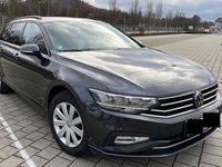 Gebraucht VW Passat 150 PS (110 kW) 2021 Grau Kombi